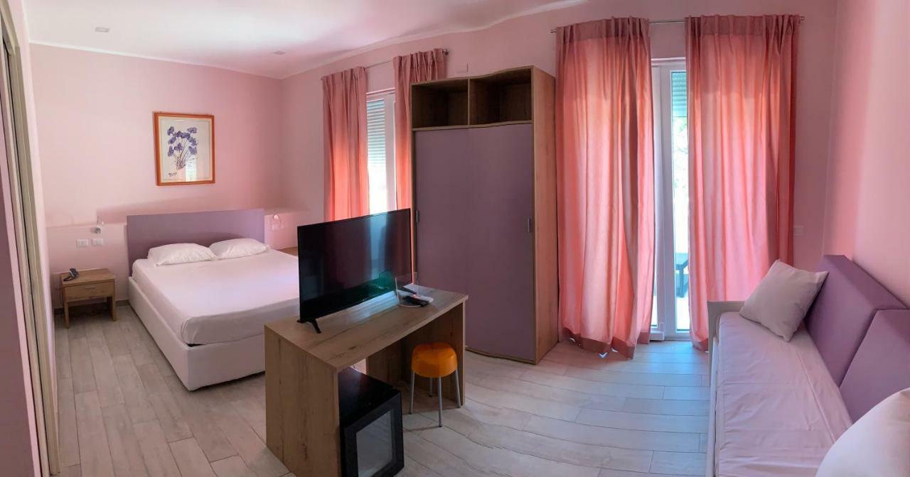 Hotel Capo Circeo Centro Benessere & Padel San Felice Circeo Exterior photo